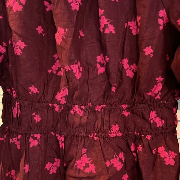 UNIVERSAL THREAD FLORAL TOP. NWT - Picture 6 of 6